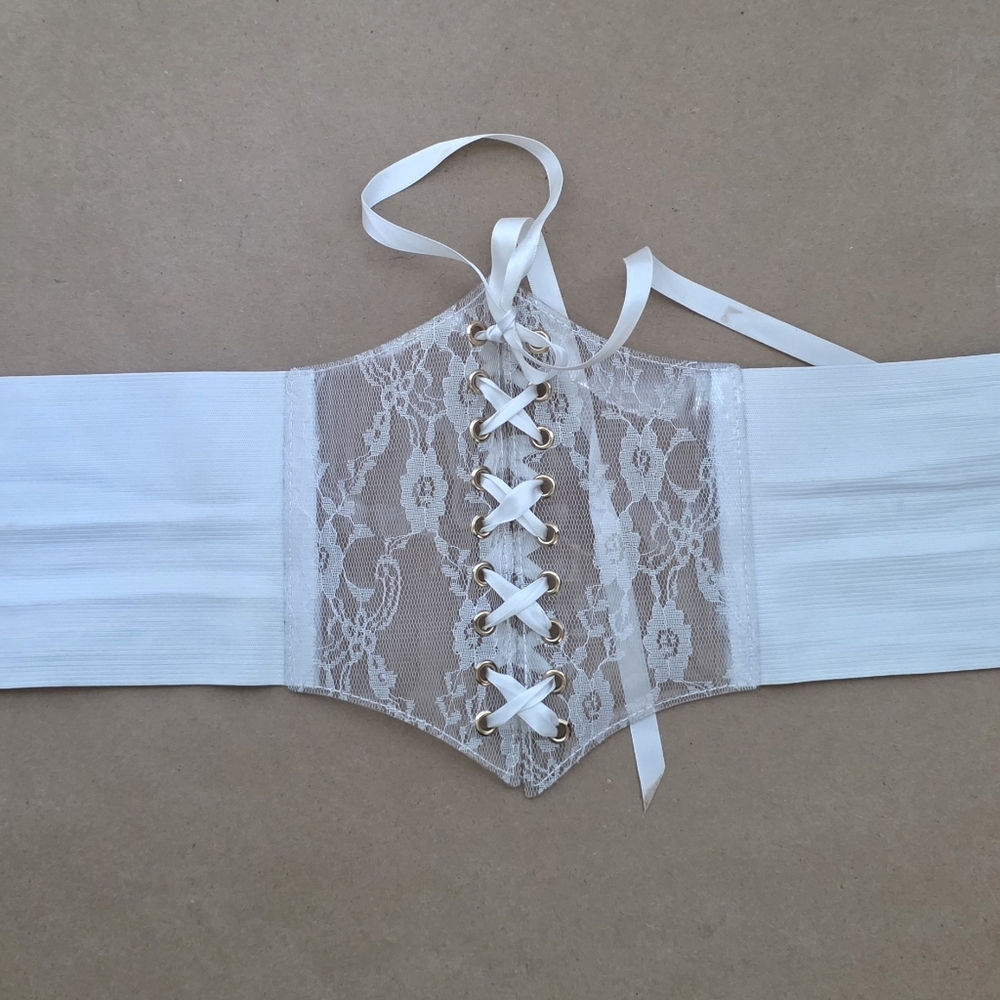 White Lace-Up Corset Belt - Picture 5 of 5